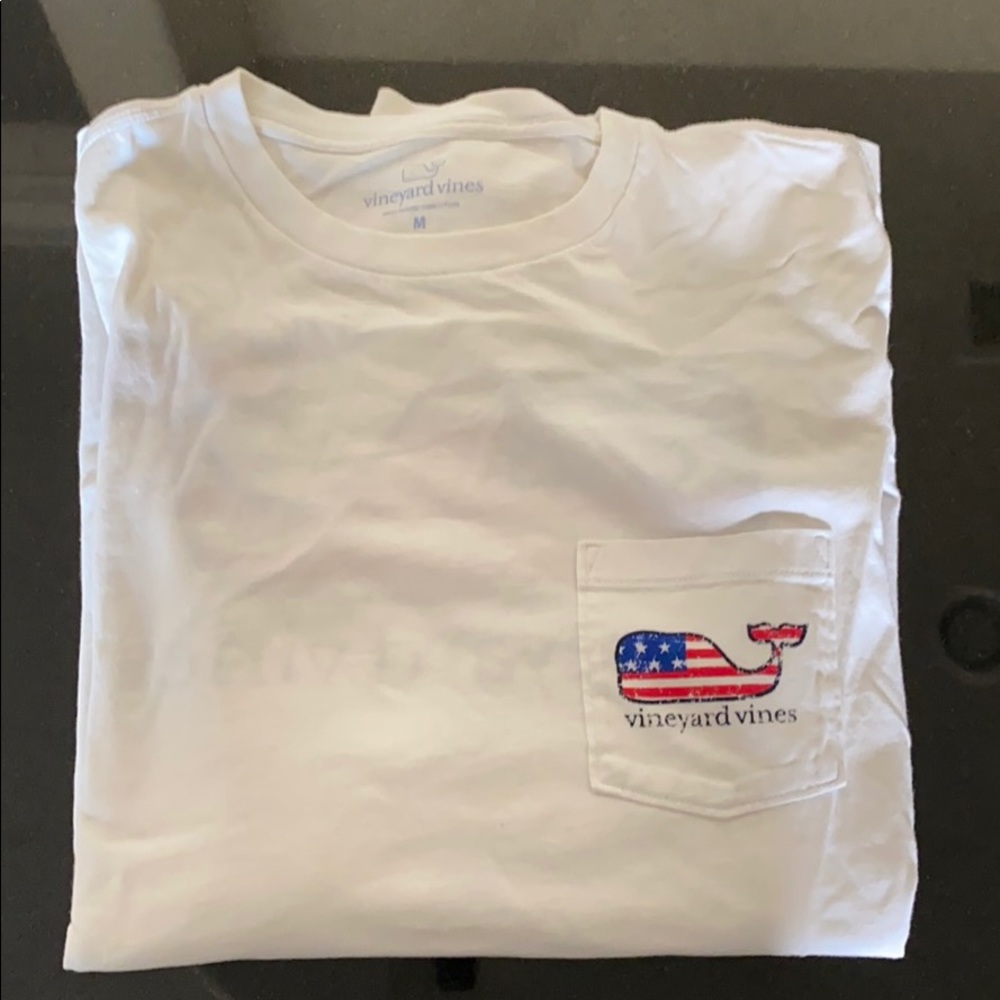 Vineyard Vines long sleeve American flag Size M